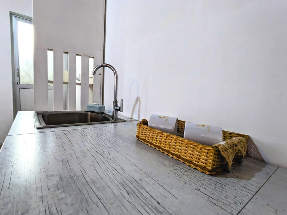 Kitchen or kitchenette, kitchen, kitchen