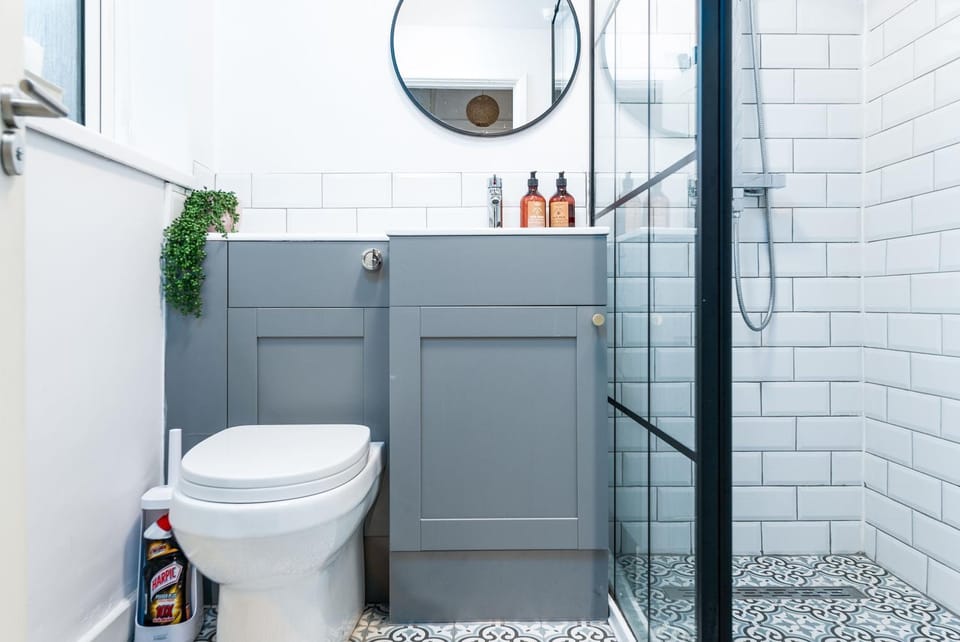 Shower, Toilet, Bathroom