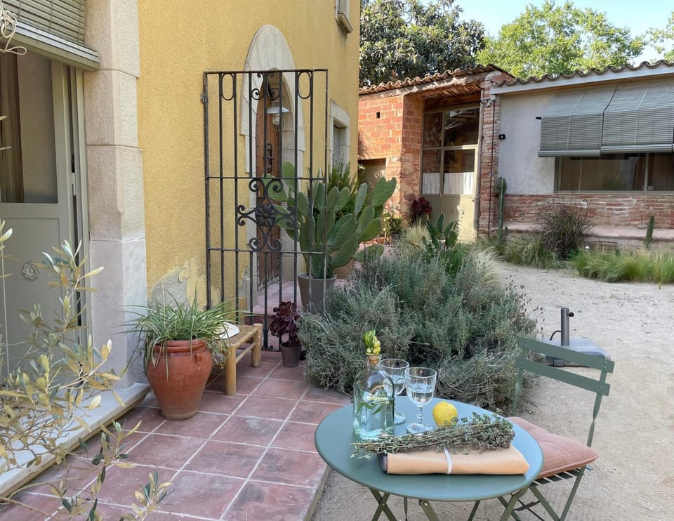Property building, Patio, Garden, Garden view