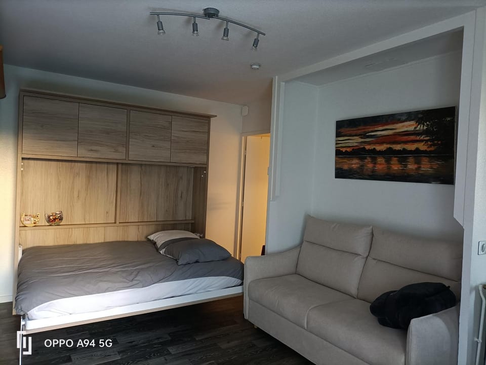 Living room, Bedroom