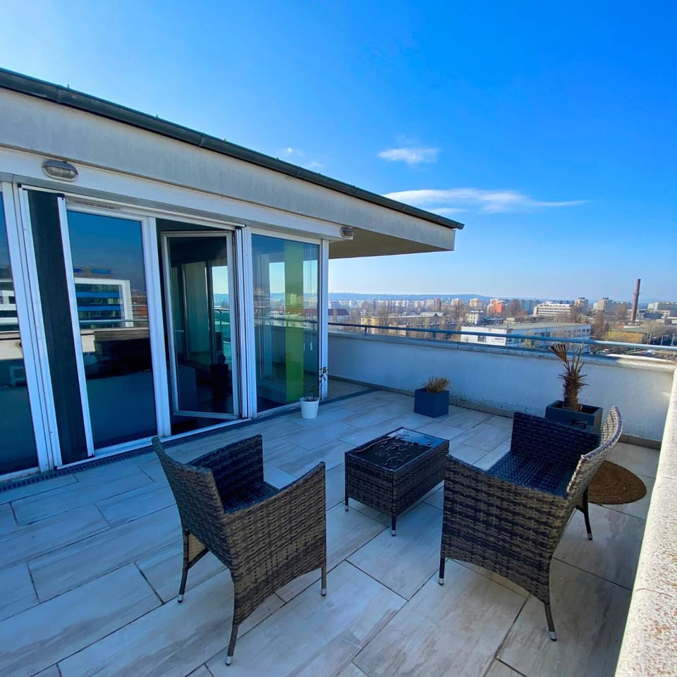 View (from property/room), Balcony/Terrace, City view, Dinner