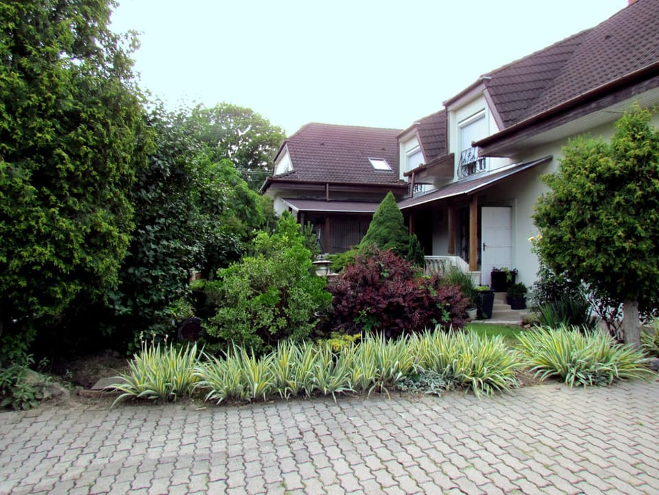 Leander Vendeghaz Bed and Breakfast in Hungary