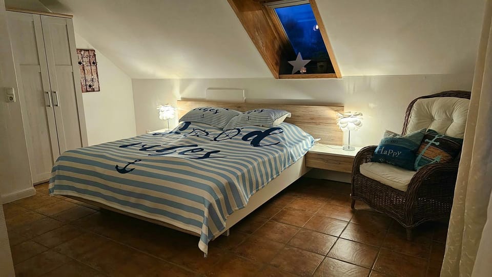 Bed, Bedroom, wardrobe