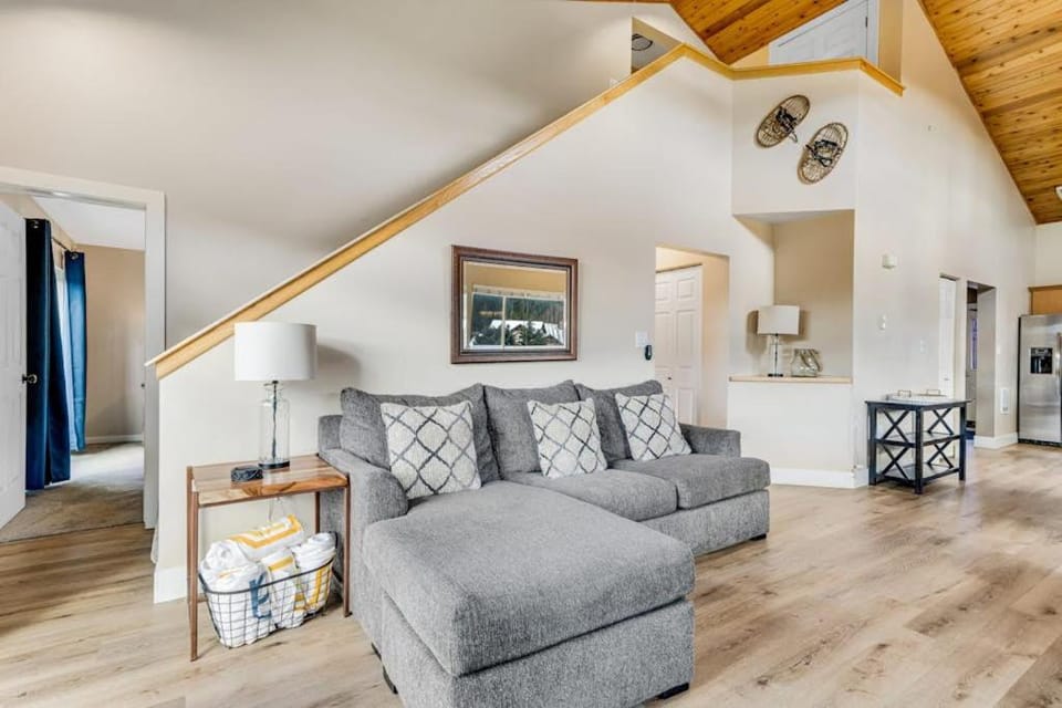 Meadows & Mountains House in Big Sky