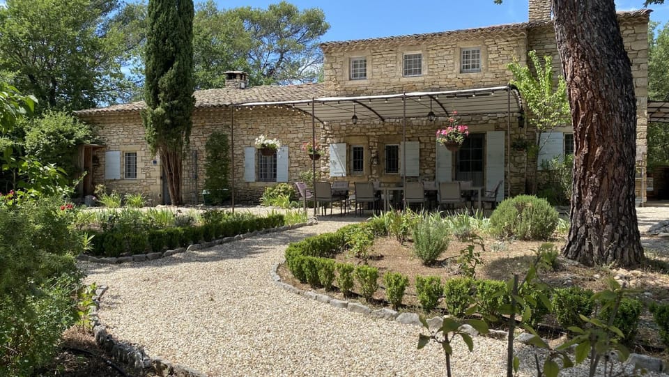 Property building, Spring, Day, Garden, Garden view