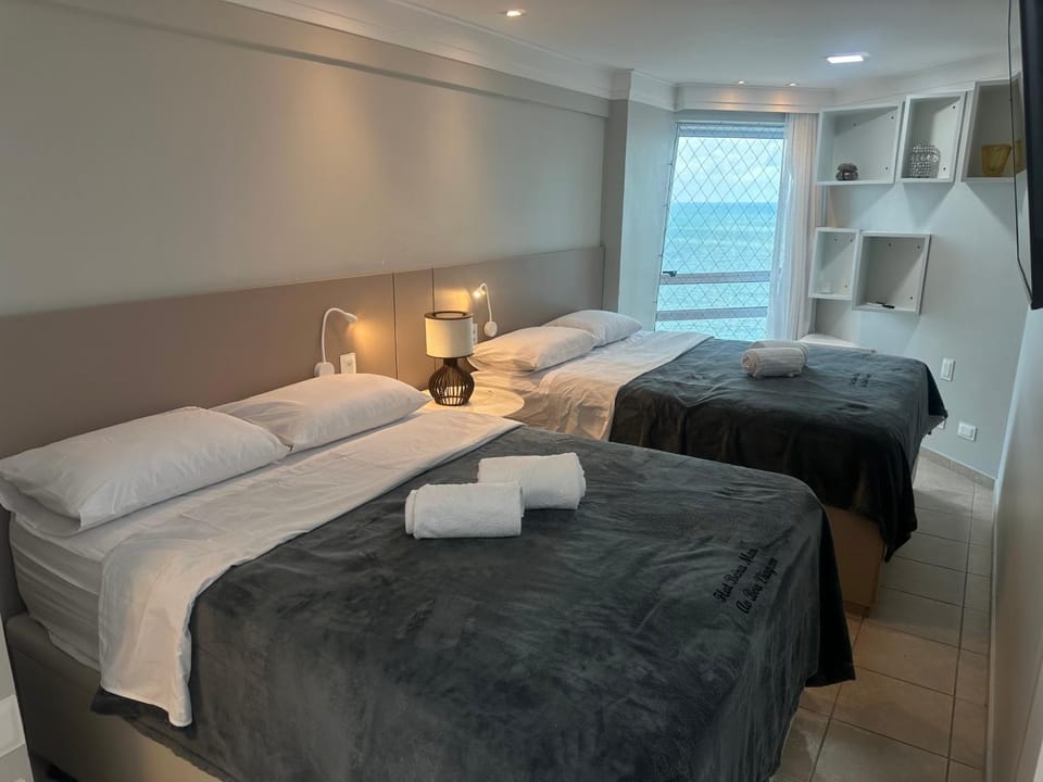2704 Flat Beira Mar Av Boa viagem Vista Deslumbrante e com cozinha Apartment hotel in Recife