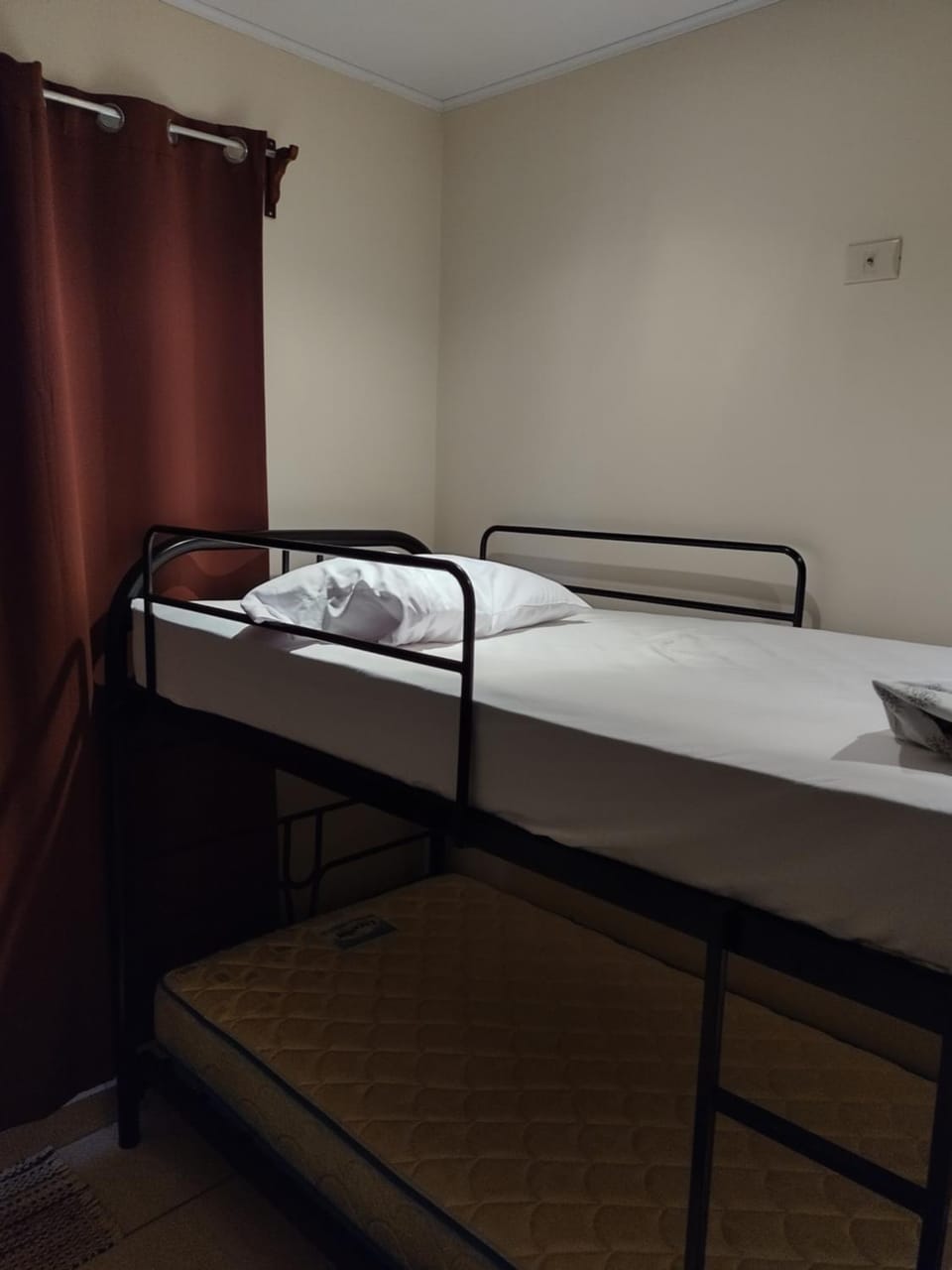Bedroom, bunk bed