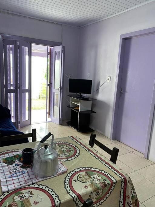 Communal lounge/ TV room, Kitchen or kitchenette, Living room, Seating area, Dining area
