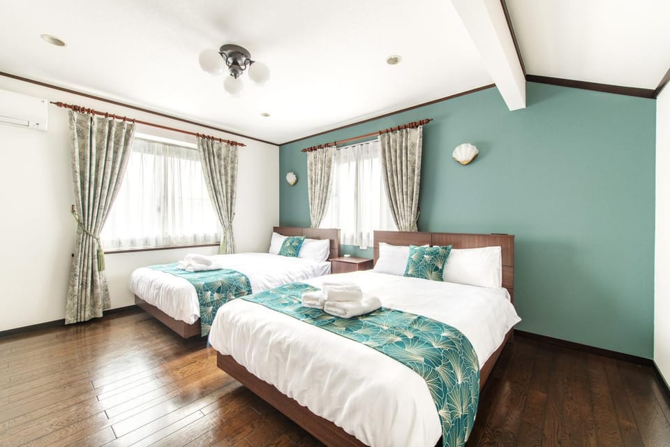 Bed, Photo of the whole room, Bedroom, air conditioner