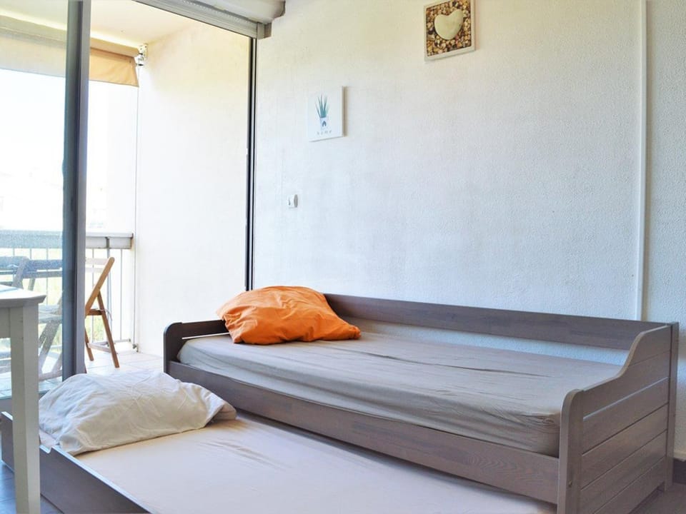 Studio climatisé avec terrasse et parking - 4 couchages - Le Lavandou - FR-1-251-518 Apartment in Le Lavandou