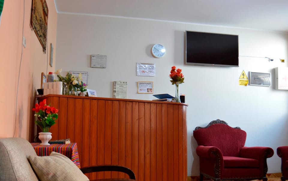 Communal lounge/ TV room, TV and multimedia, Living room, Lobby or reception, Seating area