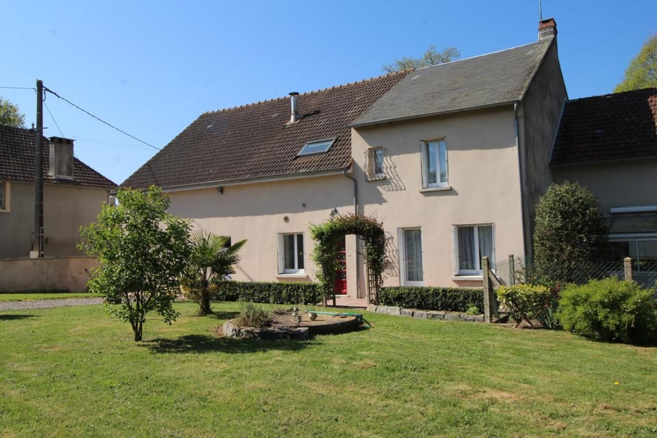 Champblanc House in Nouvelle-Aquitaine