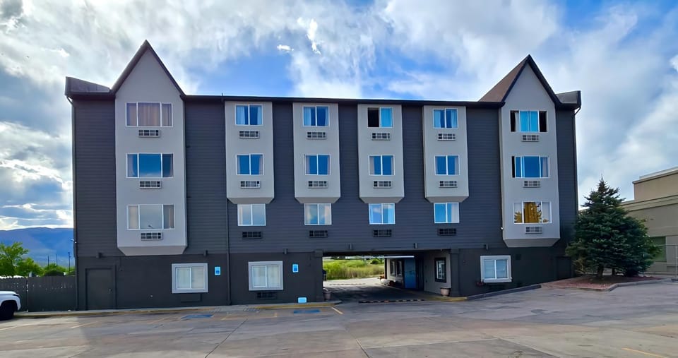 Property building, Day