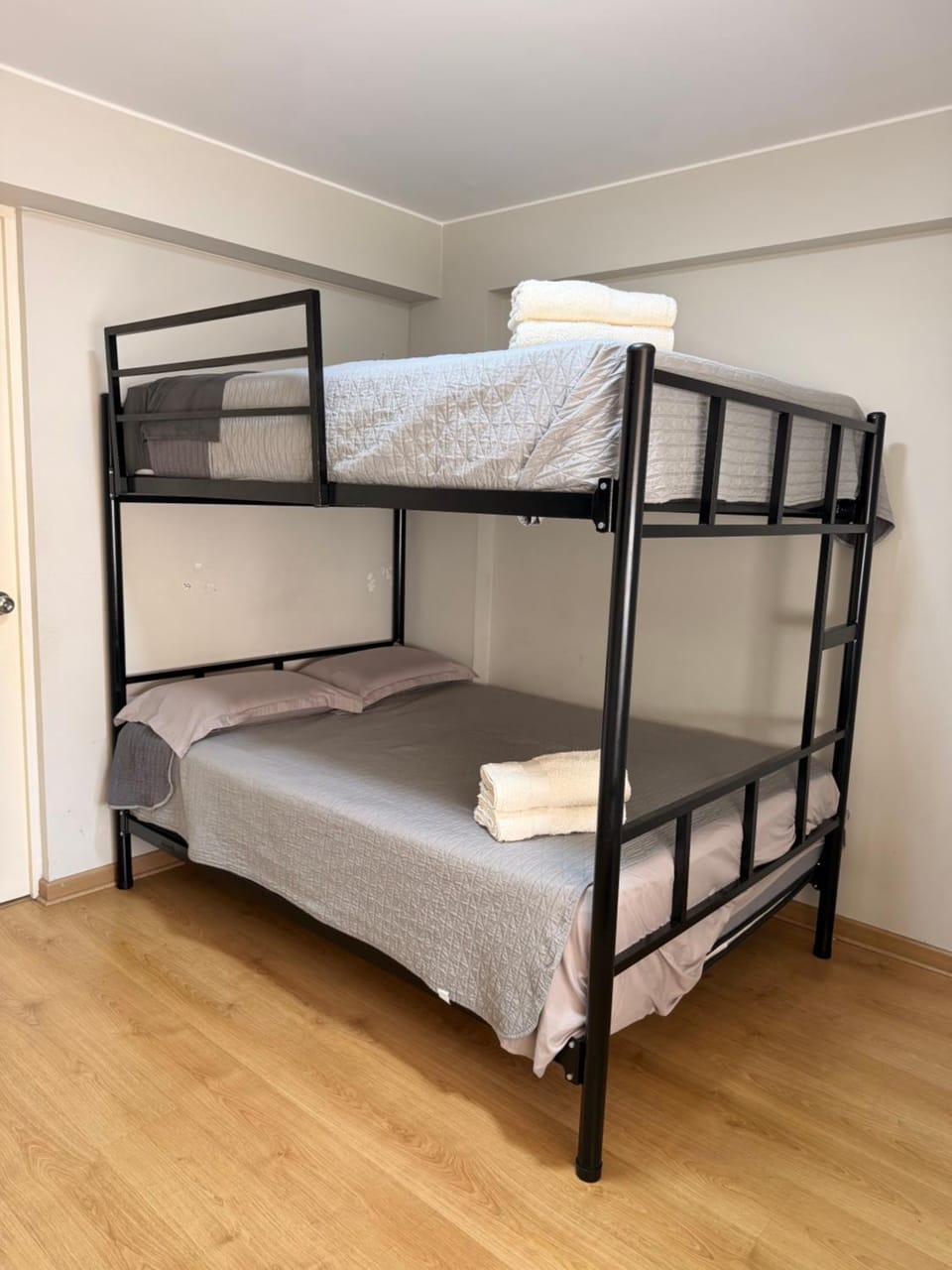 Bed, Photo of the whole room, Bedroom, bunk bed, towels