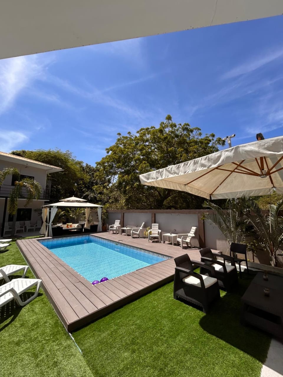 Swimming pool