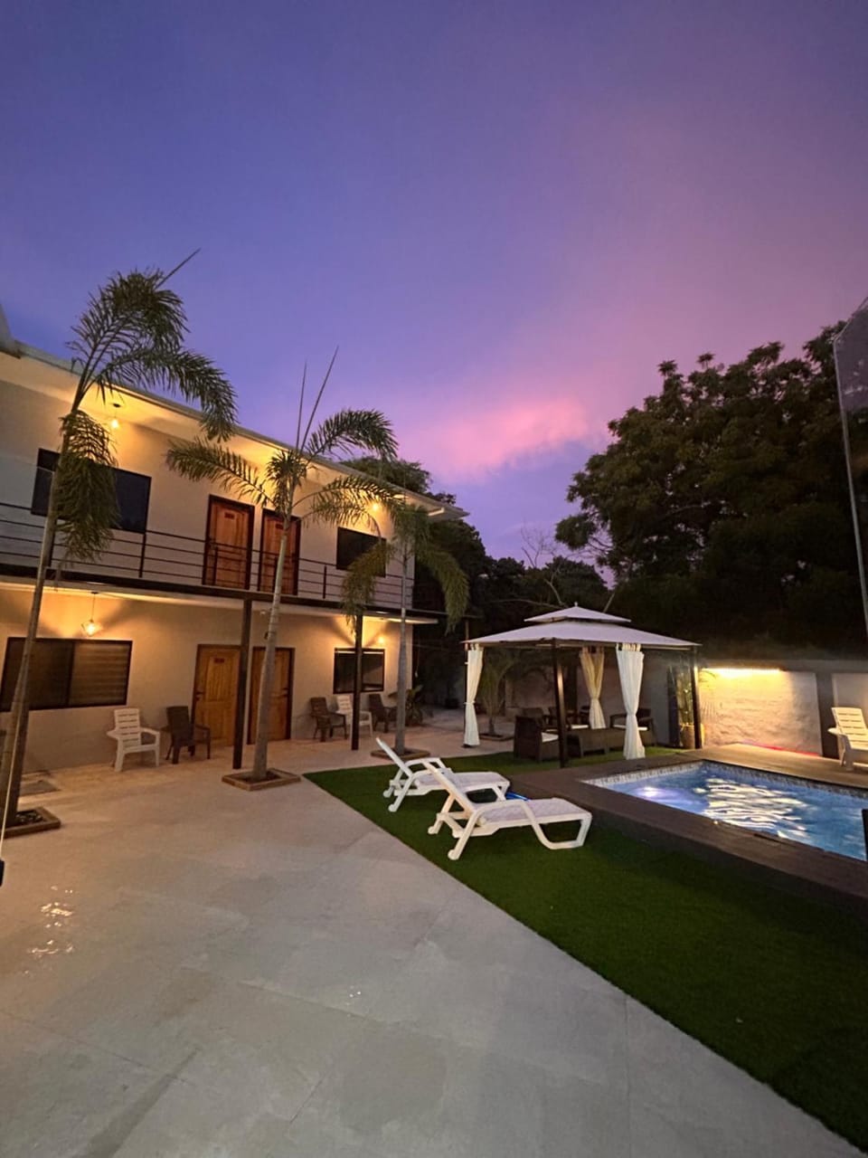 Swimming pool