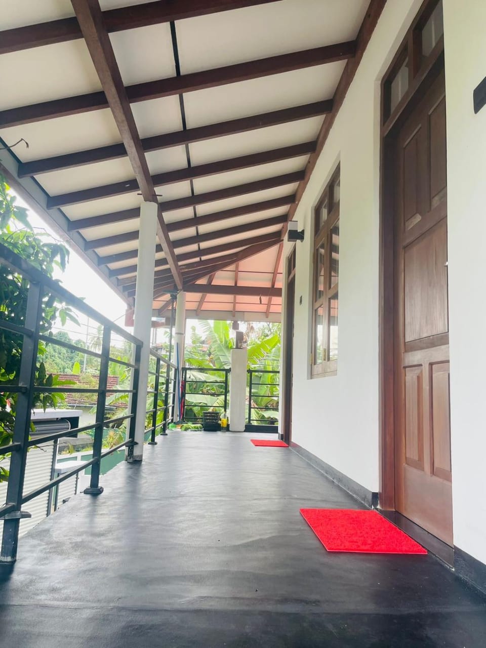 Sandy beach bloom Bed and Breakfast in Mirissa
