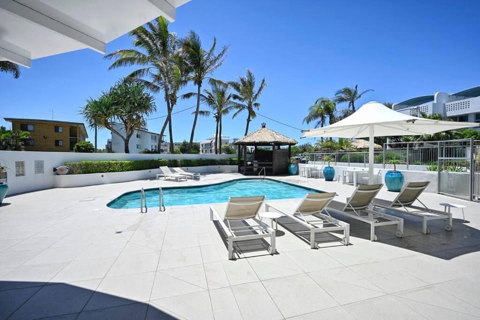 Stylish Tasteful Maroochy Escape Apartment in Maroochydore