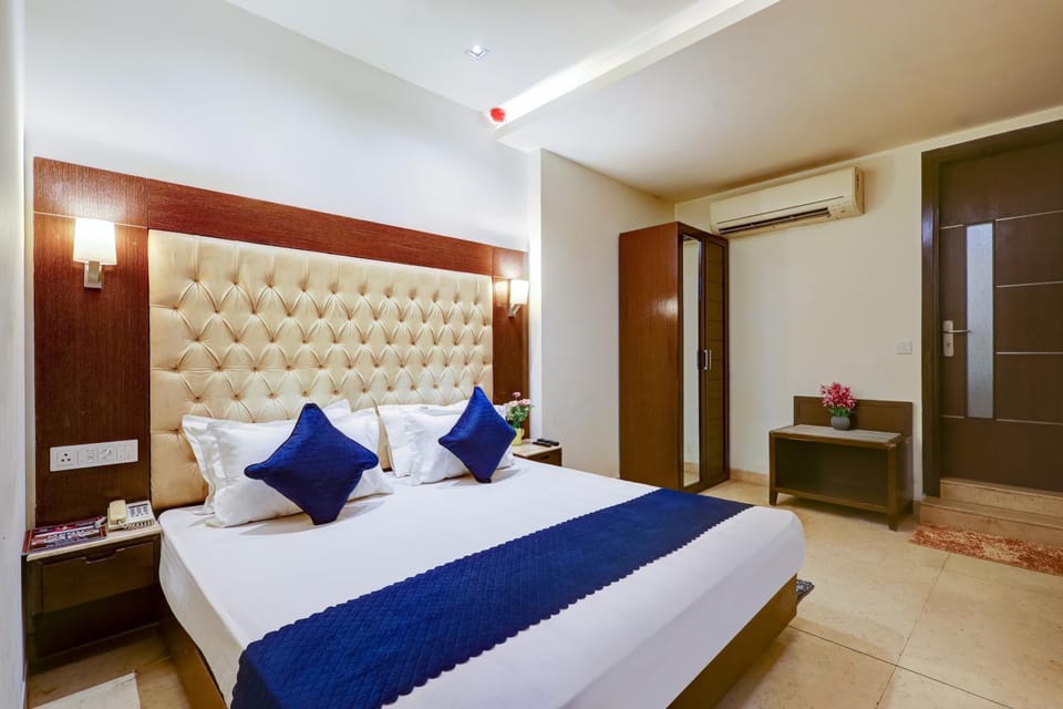 Bed, TV and multimedia, Photo of the whole room, Bedroom, air conditioner