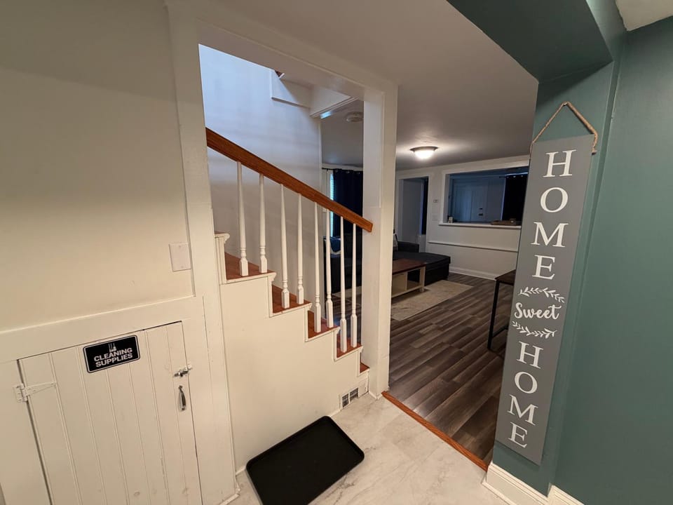 Cozy Weymouth cottage, walk to beach Apartment in Weymouth