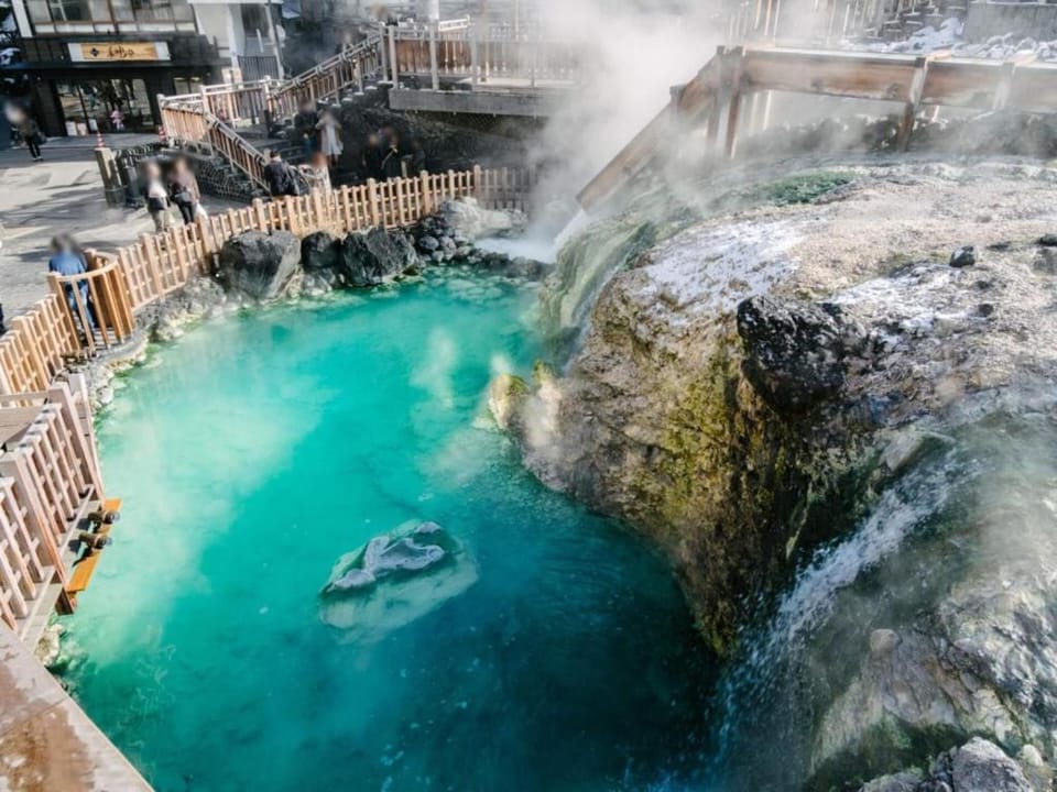 草津温泉、スキー場、湯畑、熱帯圏車で5分以内！最大27人宿泊可能 Villa in Nagano Prefecture