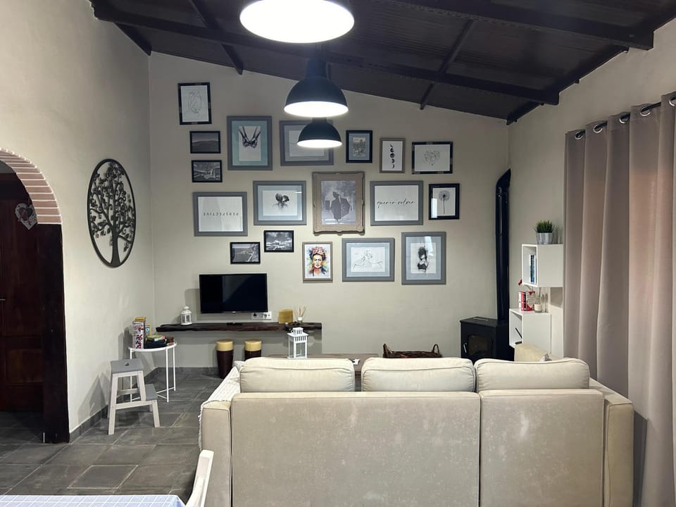 Communal lounge/ TV room, TV and multimedia, Living room