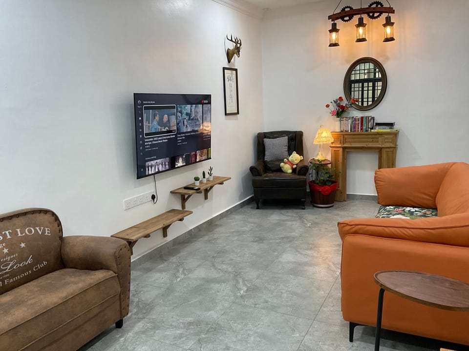 TV and multimedia, Living room, Seating area