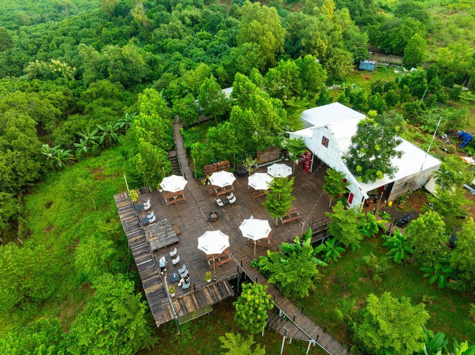 Bird's eye view, Seating area, Dining area, On site, Area and facilities