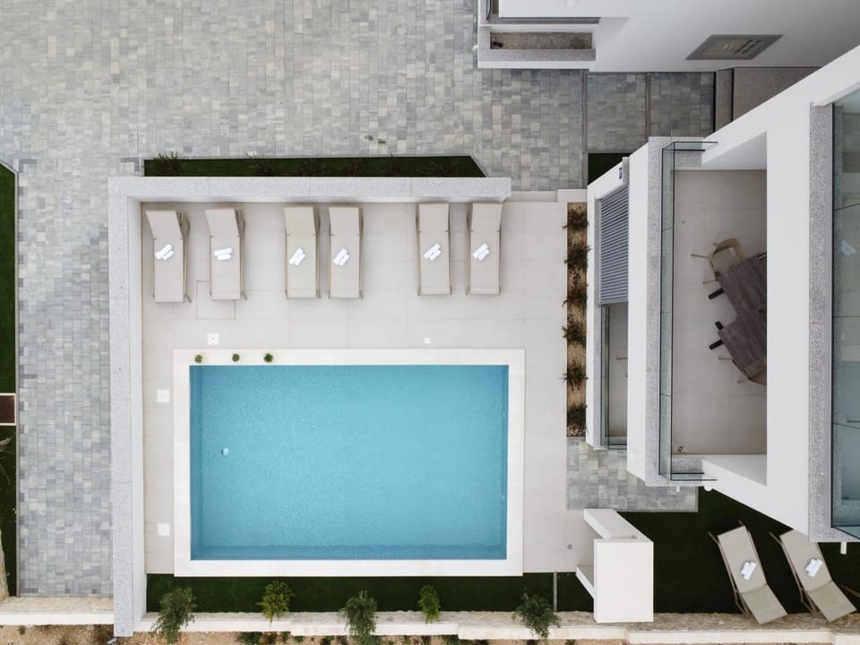Balcony/Terrace, Pool view, Swimming pool