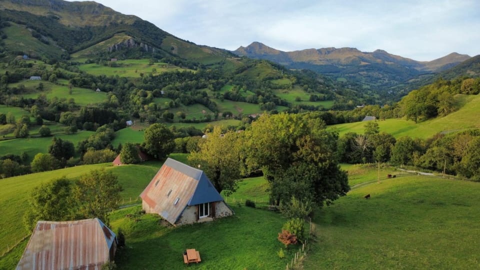 Property building, Bird's eye view, View (from property/room), Garden view, Landmark view, Mountain view