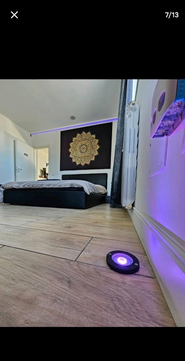Bed, Internal: Not applicable to any particular room