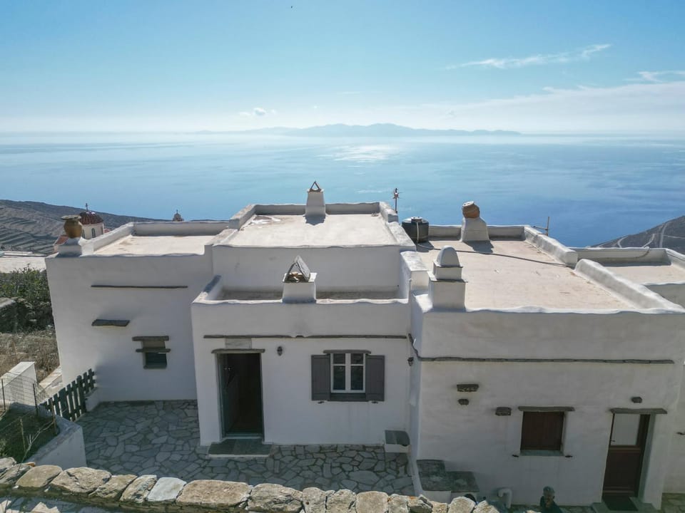 Property building, Day, Mountain view, Sea view