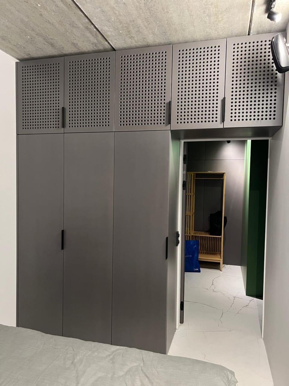 wardrobe