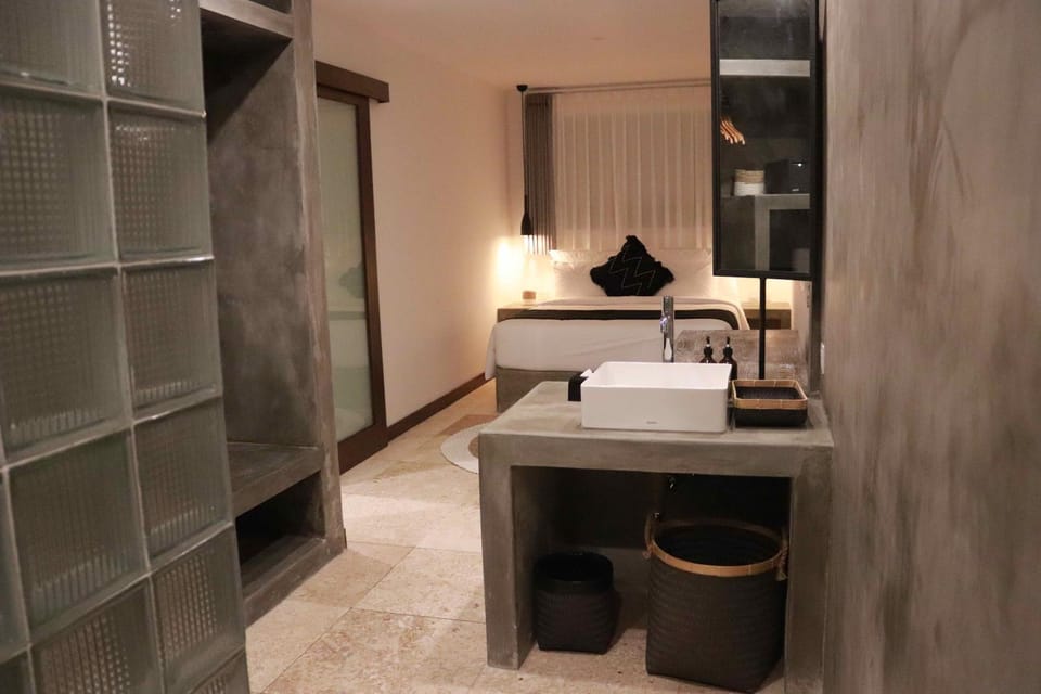 Bathroom, Bedroom