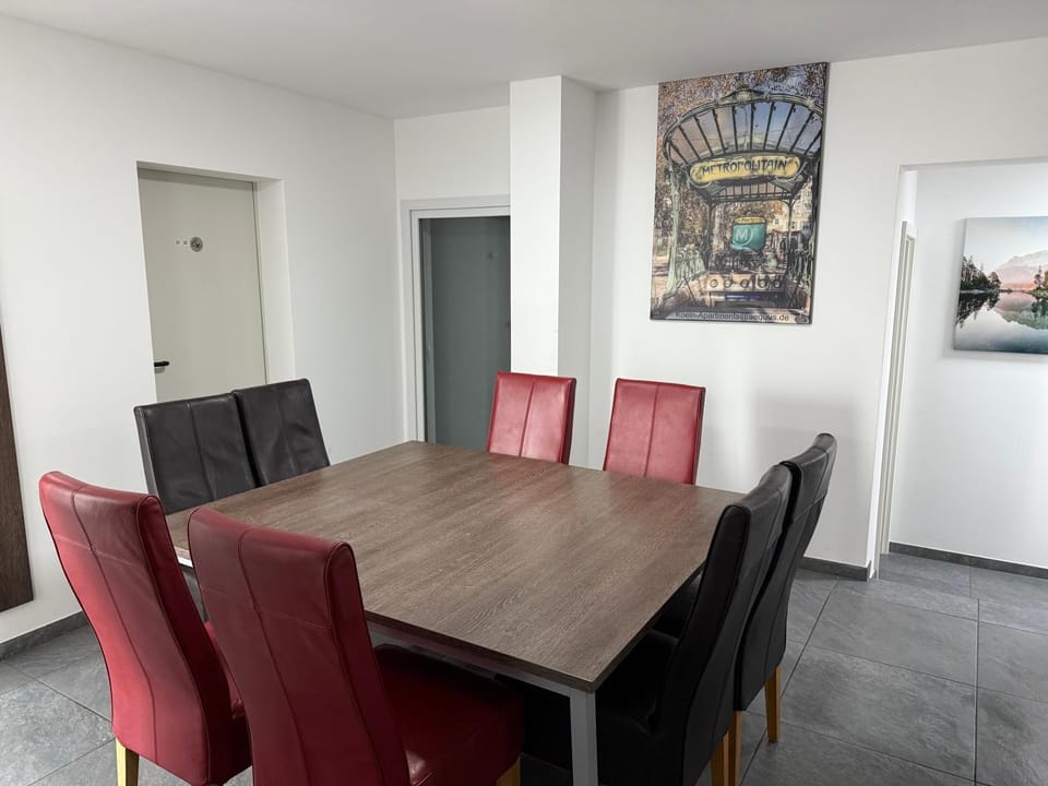 Dining area, kitchen