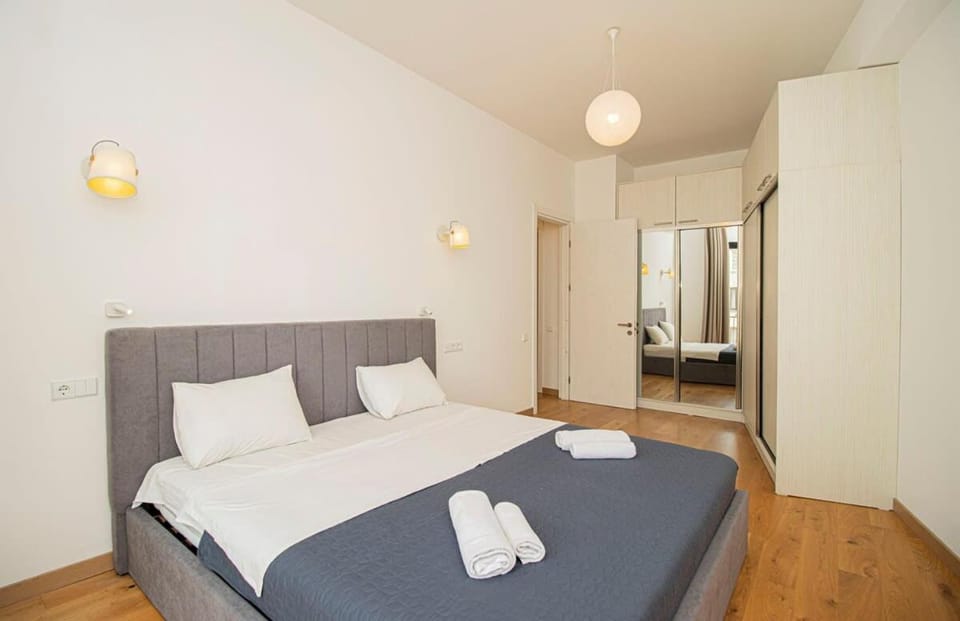 Vake Chic 2BR Comfort Home - By Wehost House in Tbilisi, Georgia