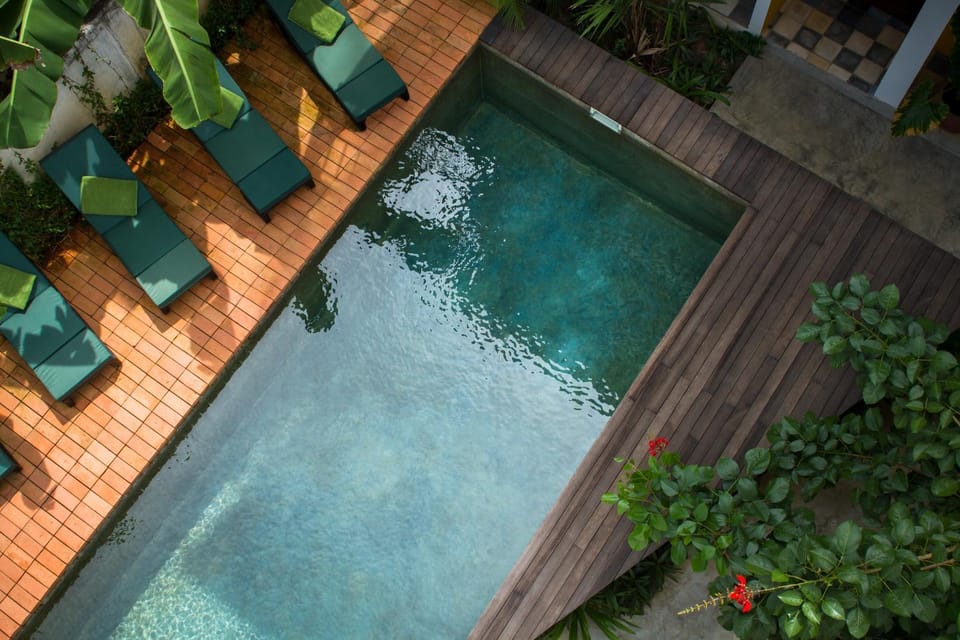 Swimming pool, Swimming pool
