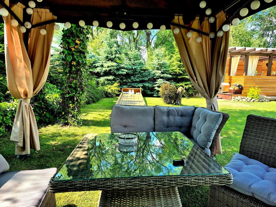 Apartament U Moniki, nad rzeką, jacuzzi w ogrodzie Apartment in Lesser Poland Voivodeship
