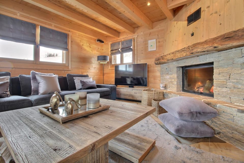 Living room, fireplace