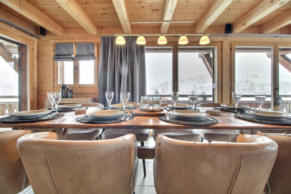 Alpine chic Chalet Jaccuzi Sauna Chalet in Haute-Savoie