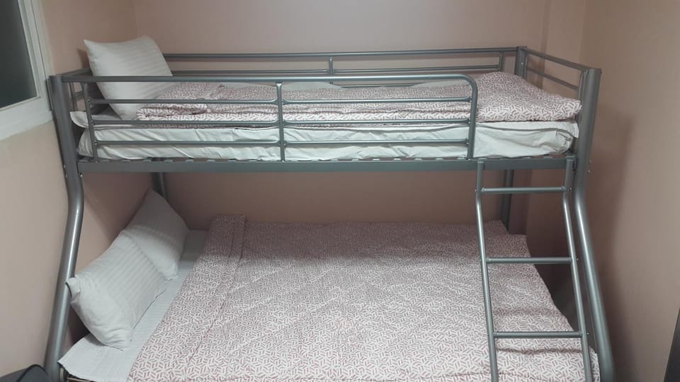 bunk bed