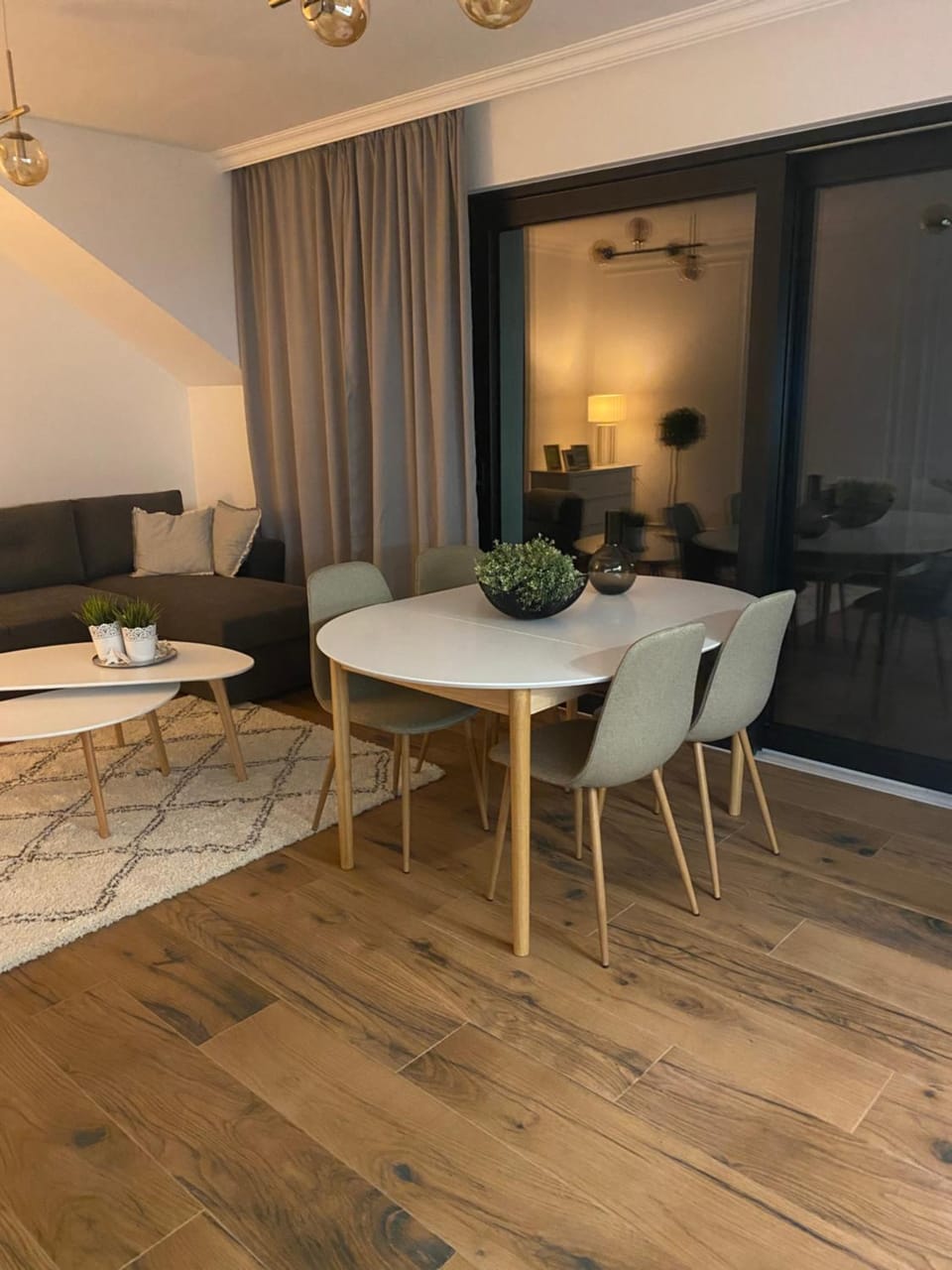 Living room, Seating area, Dining area