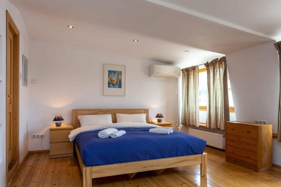Central Tbilisi Bright 1BR Gem - By Wehost Apartment in Tbilisi, Georgia