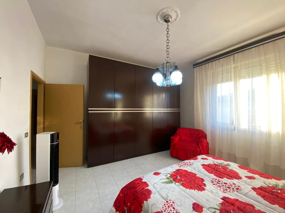Bed, Photo of the whole room, Bedroom, wardrobe