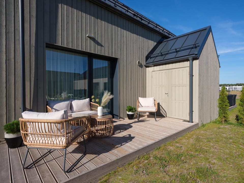 Property building, Patio, Spring, Seating area, Garden view