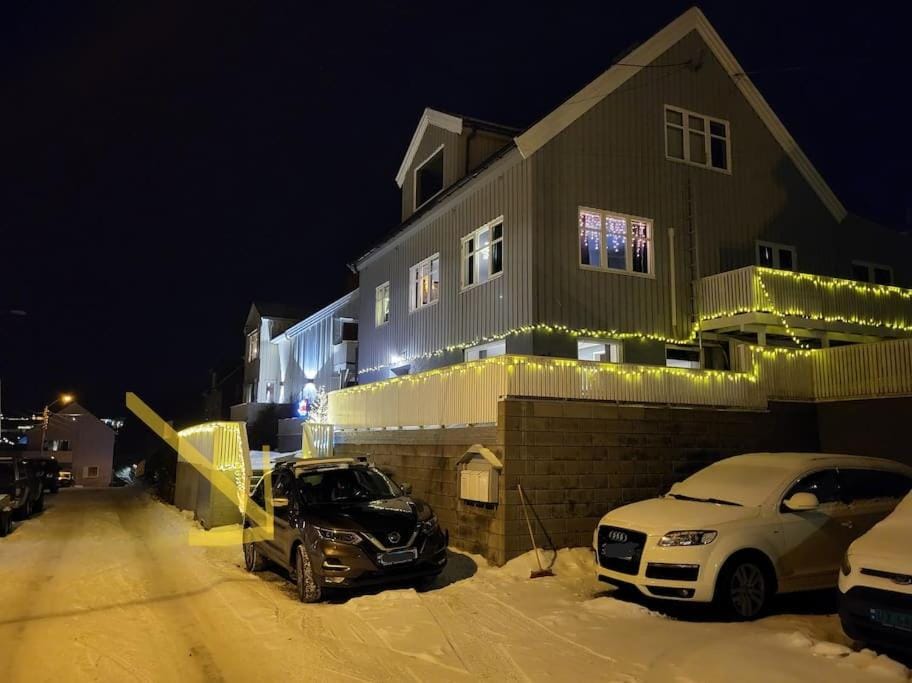 Property building, Street view, Parking