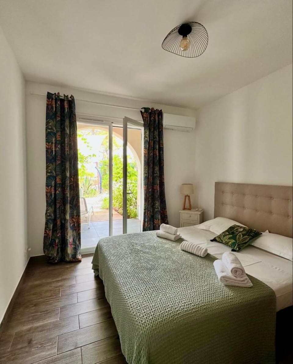 l'Alzelle Plage Apartment in Corsica