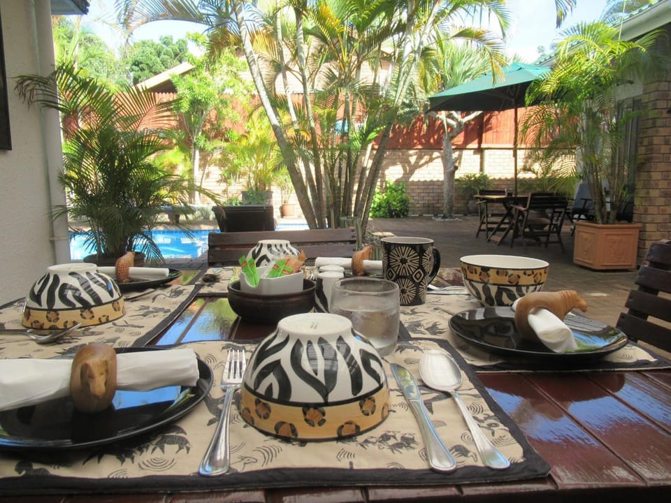 Patio, Breakfast