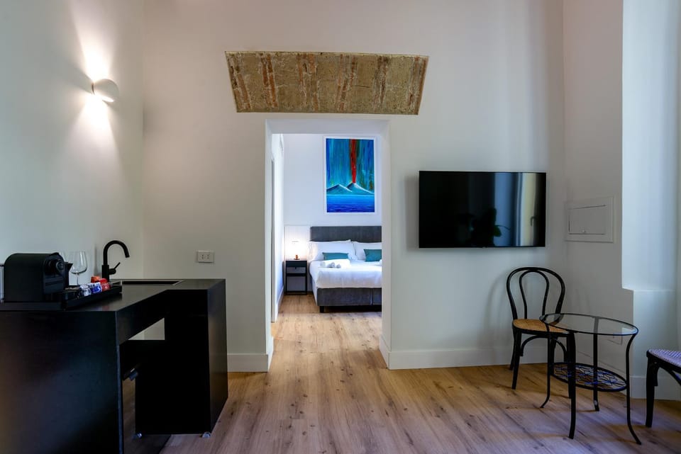 TV and multimedia, Living room, hair dresser, Internal: Not applicable to any particular room