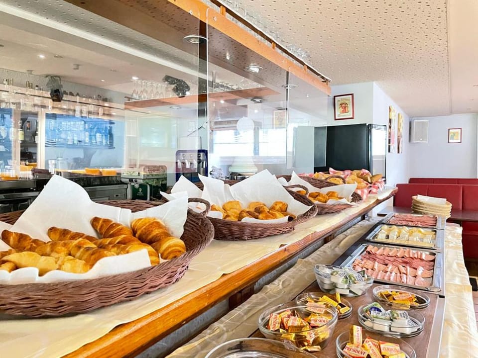 Buffet breakfast